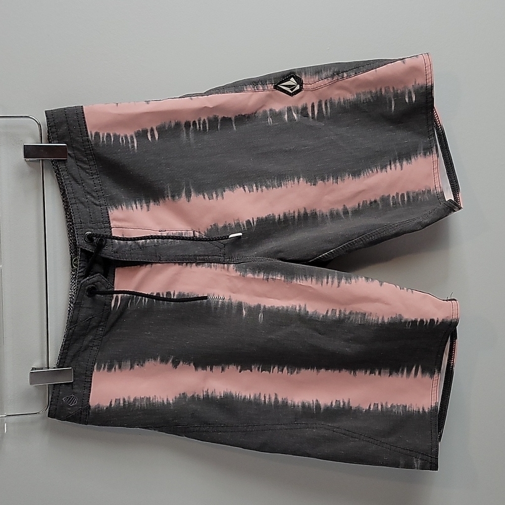 Volcom Pink & Gray Vert Vibes Men's Board Shorts Size 28 Small